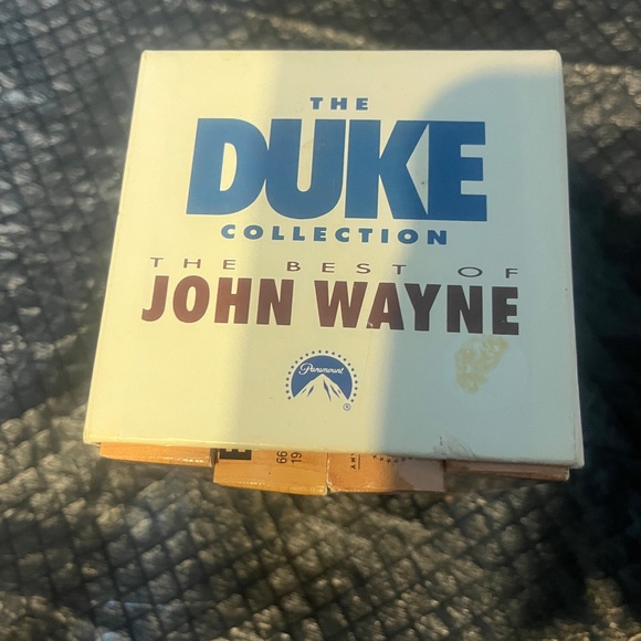 The Duke Collection The Best of John Wayne 4- VHS tape movie collection - Picture 4 of 4